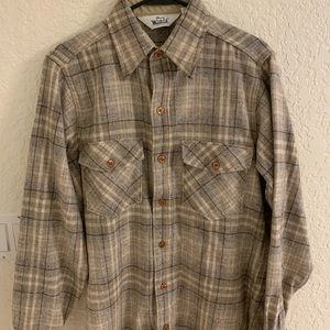 Vintage woolrich, plaid long sleeve shirt